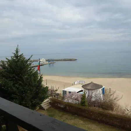 Apartment Бадемите Апартаменти Под Наем *