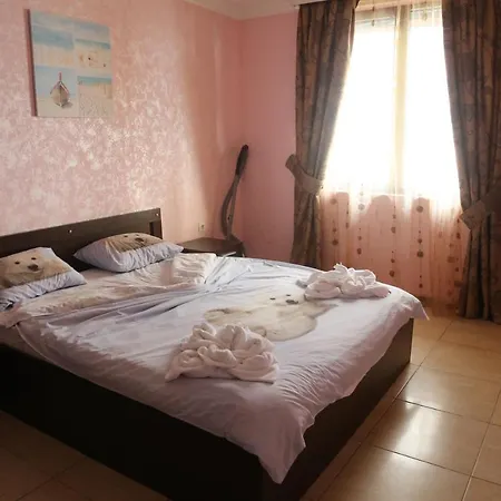 Apartment Бадемите Апартаменти Под Наем *