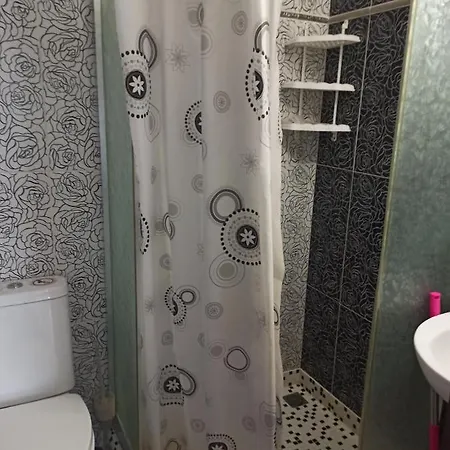 Apartament Бадемите Апартаменти Под Наем Święty Włas